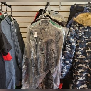 Meet your Posher, Gregory